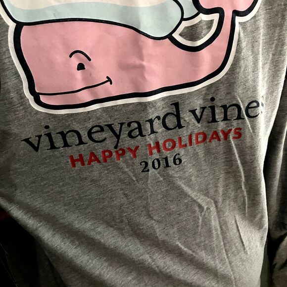 Vineyard Vines Happy Holiday 2016 Pocket Long Sleeve Size Medium - Picture 2 of 4